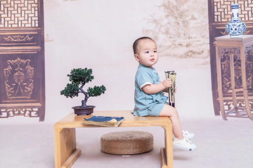 和田孕妇肚子上的黑线